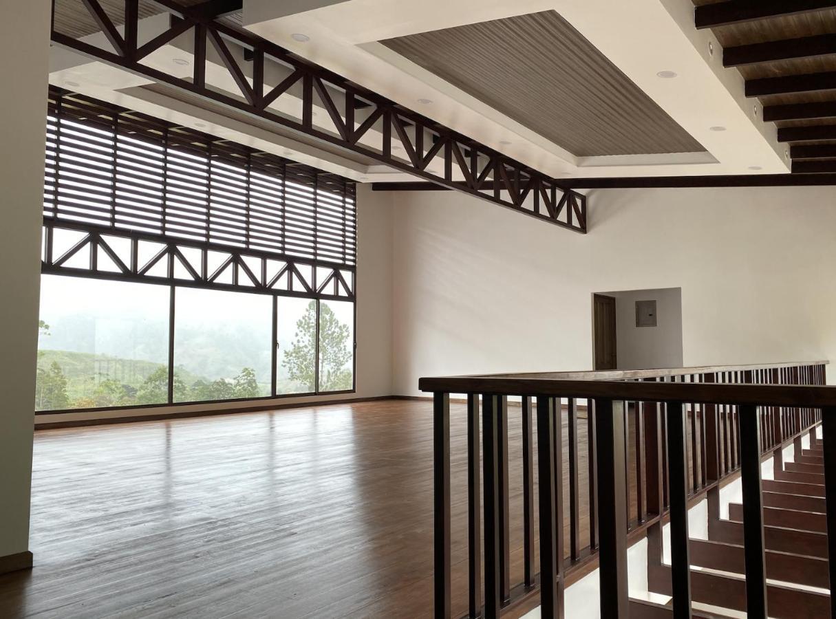 Arte De Plumas Birding Lodge Cartago Eksteriør bilde